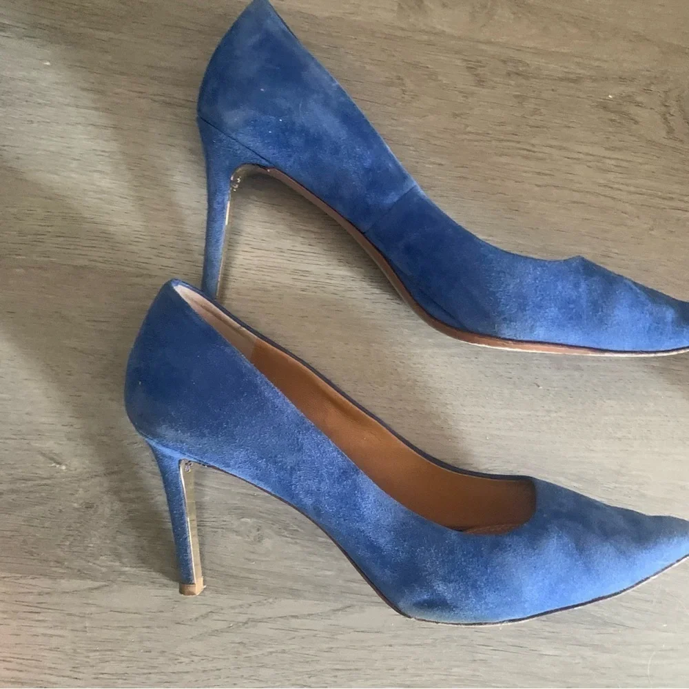 Tory Burch Heels Elane Suede Pumps in Blue